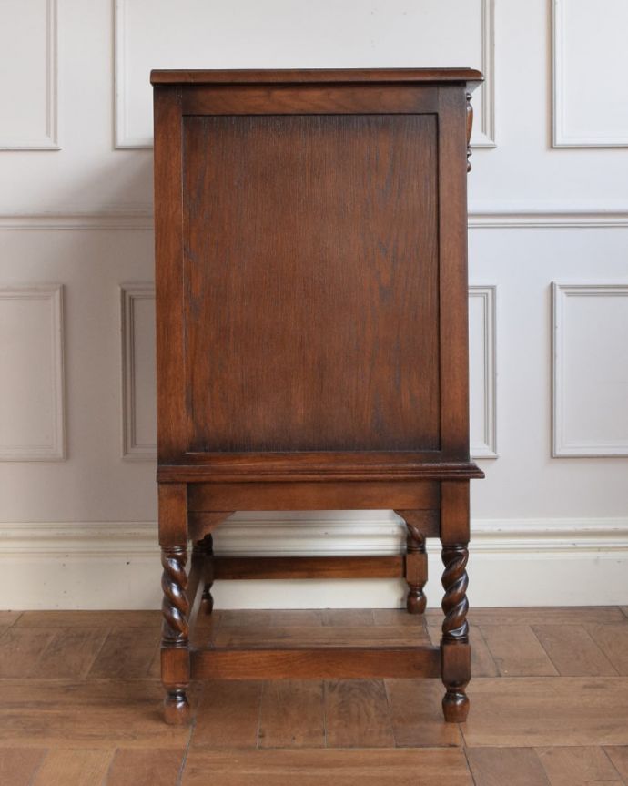 チェストの側面