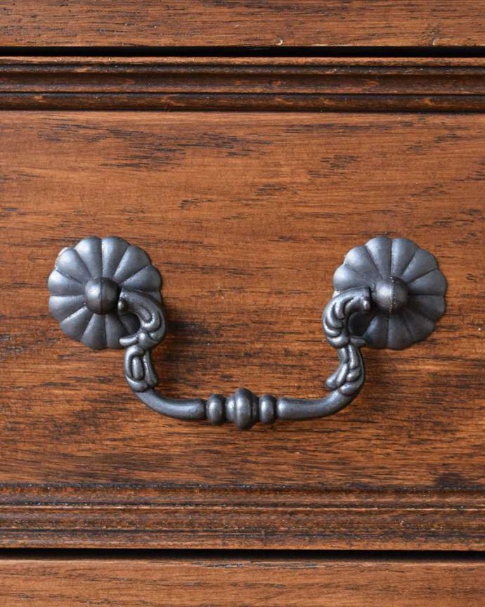 アンティーク風家具の取っ手