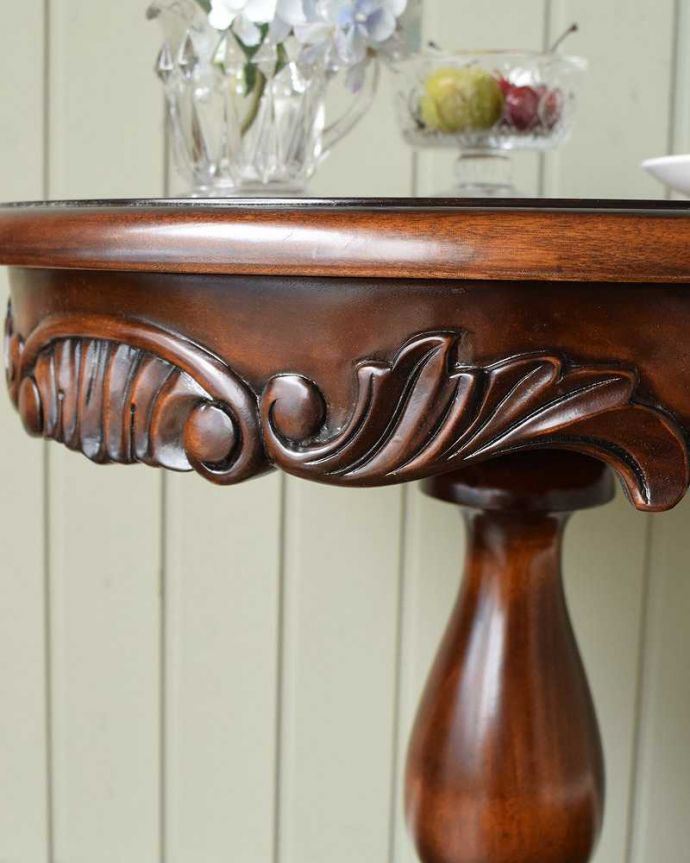 サイドテーブルの装飾