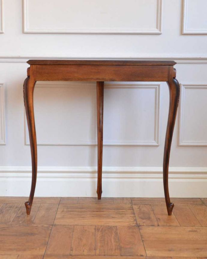 コンソールテーブルの後ろ