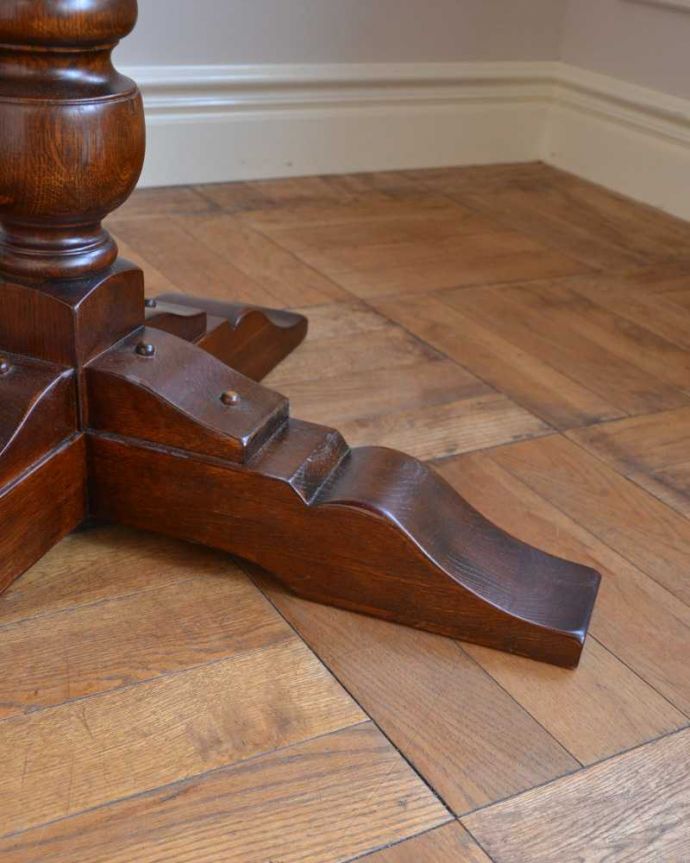 アンティーク家具の脚