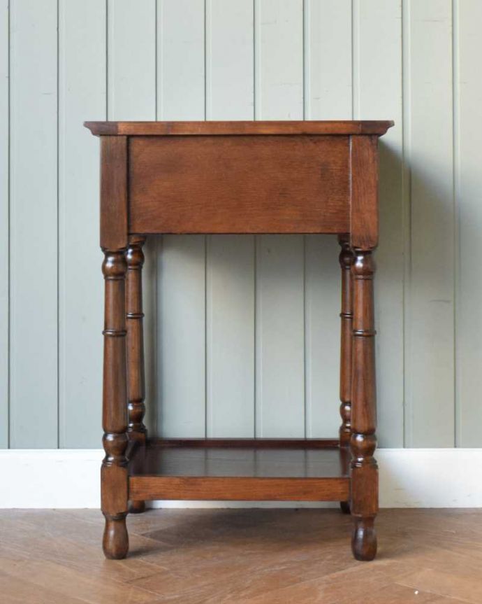 コンソールテーブルの後ろ