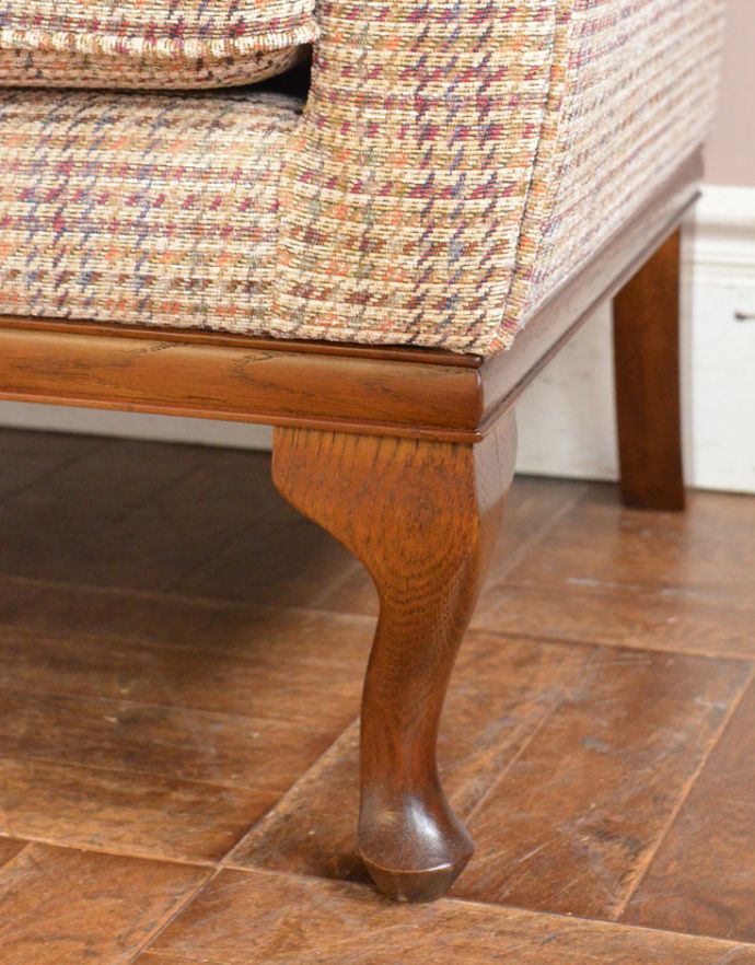 アンティーク風の椅子 アンティーク風 グレンチェックがとってもオシャレなOldCharmの二人掛けアンティーク風ソファ。床を滑らせて移動できますHandleの椅子は脚の裏にフェルトキーパーをお付けしているので、床を滑らせれば女性でも移動がカンタンです。(y-134-c)