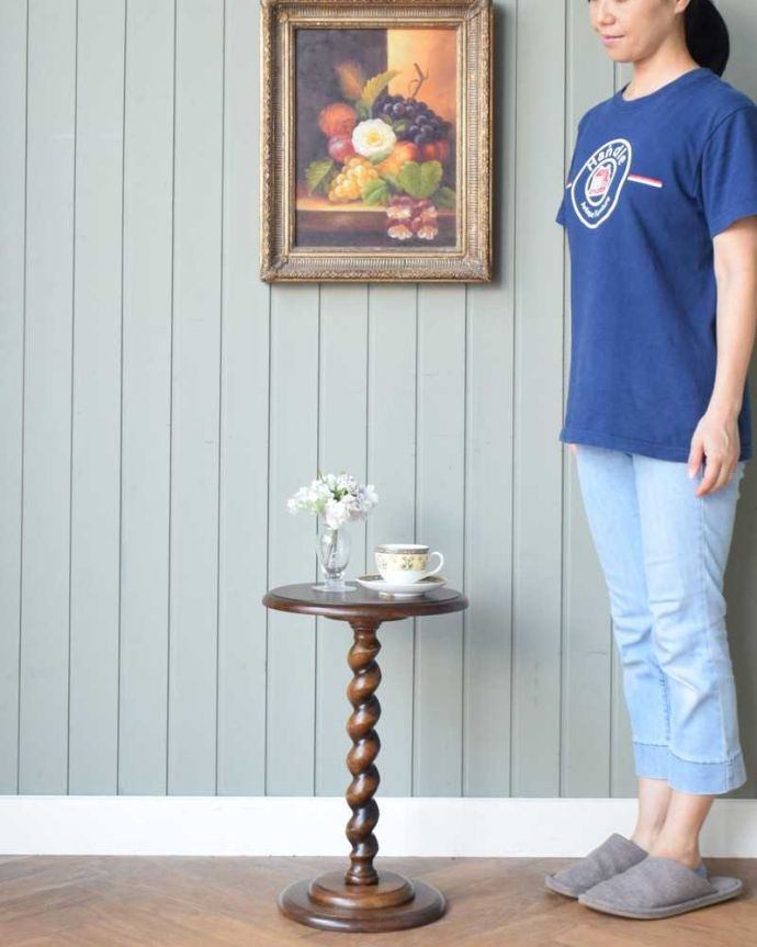 アンティーク調のプランツスタンド