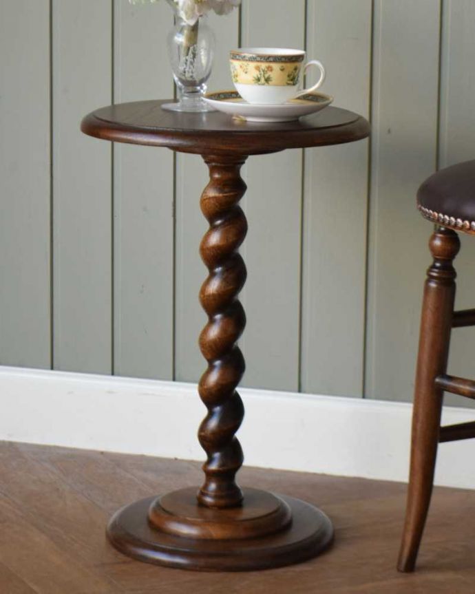 アンティーク風の花台