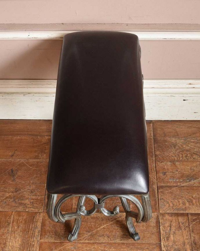 アンティーク風の椅子の座面