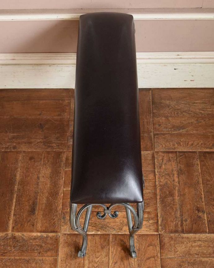 アンティーク風の椅子の座面