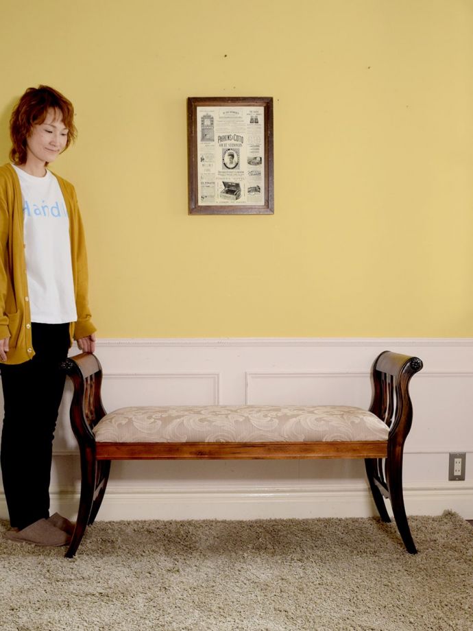 アンティーク風のスツール