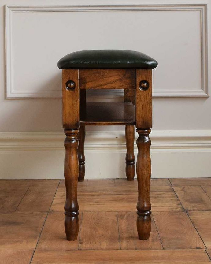 スツールの側面