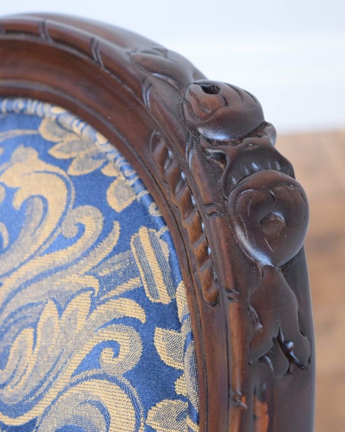 アンティーク風チェアの装飾