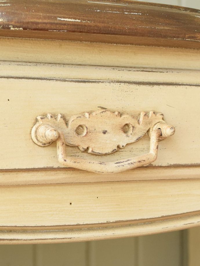 アンティーク風のおしゃれな書斎机、シャビーシックなフレンチペイント