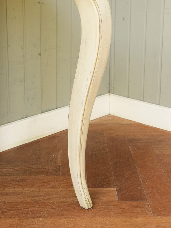 アンティーク風のおしゃれな書斎机、シャビーシックなフレンチペイント