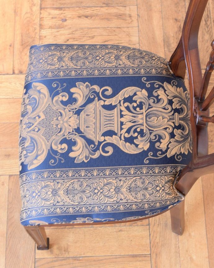 アンティーク風チェアの座面