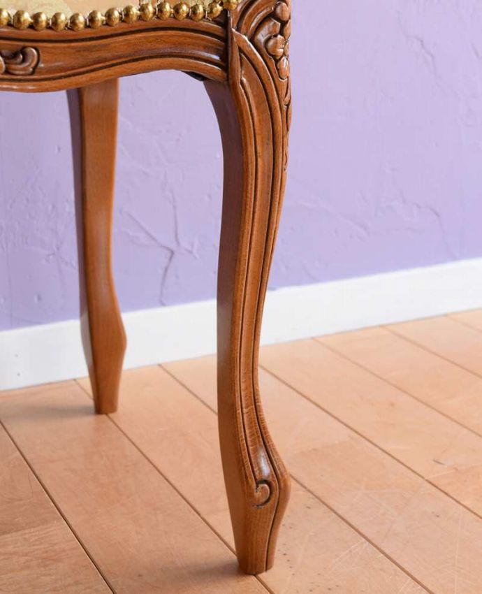 アンティーク調椅子の脚