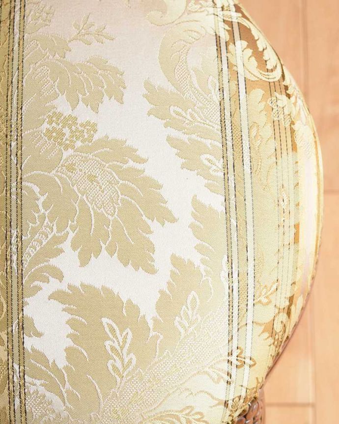 アンティーク調スツールの生地