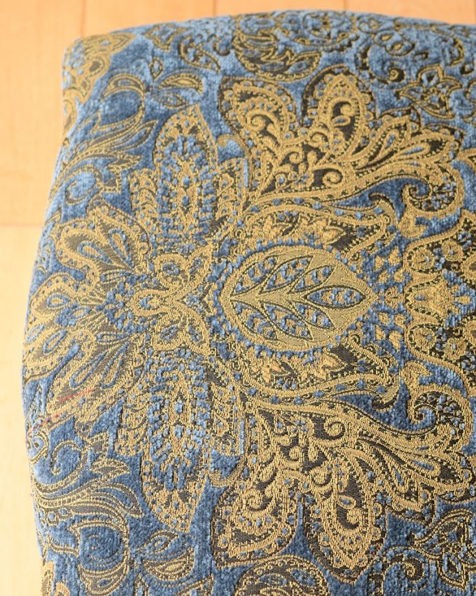 アンティーク調スツールの生地