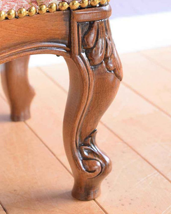 アンティーク調椅子の脚