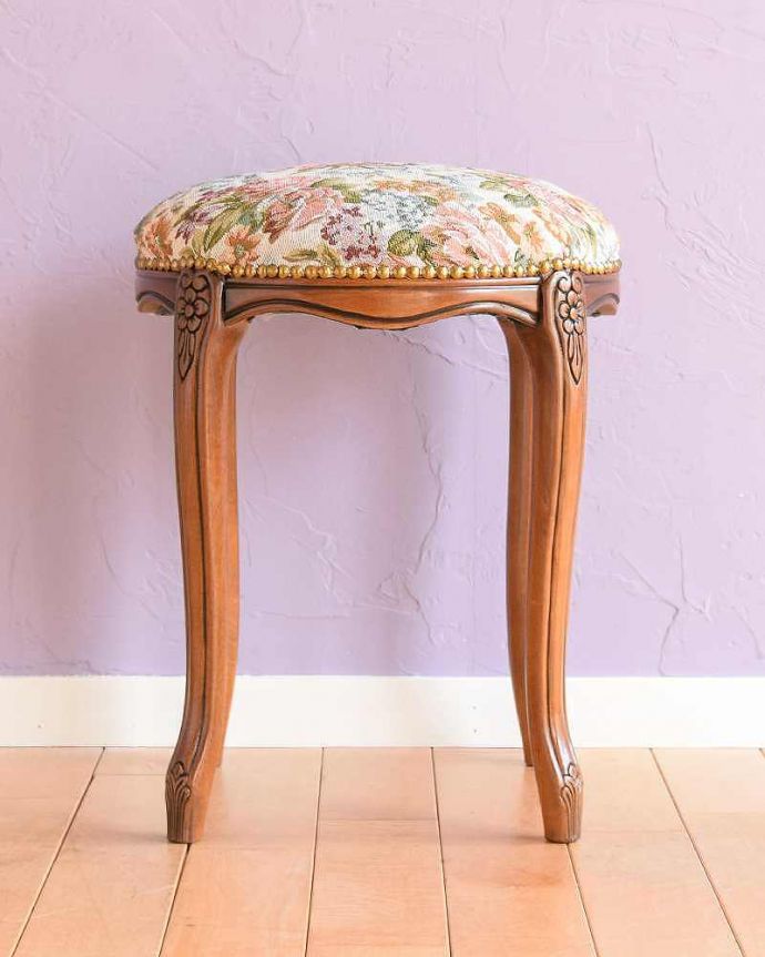 スツールの側面