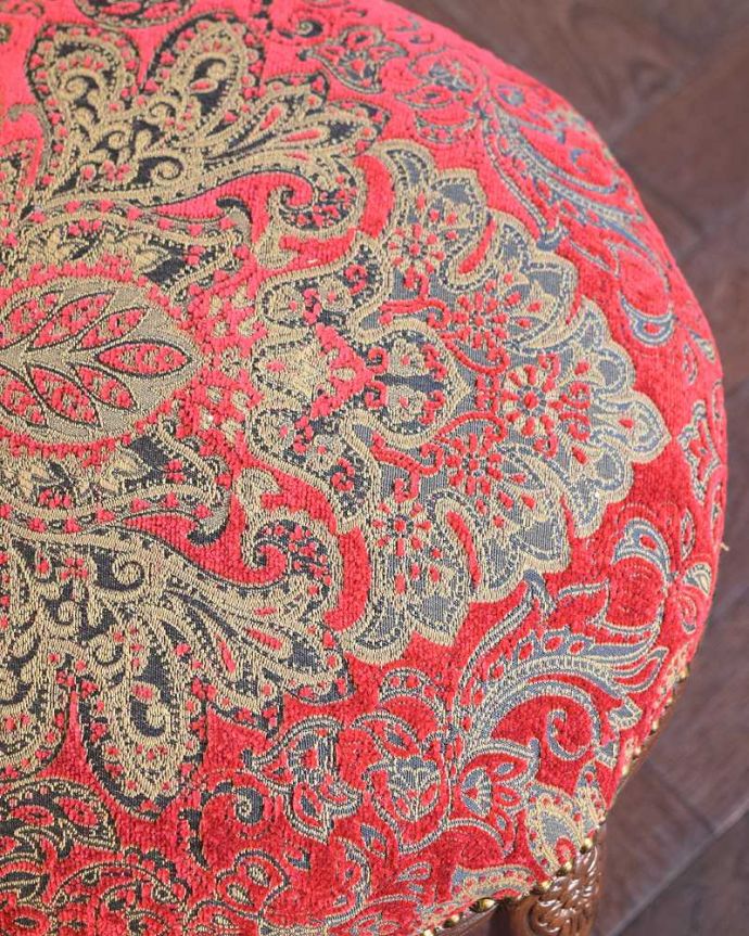 アンティーク調スツールの生地