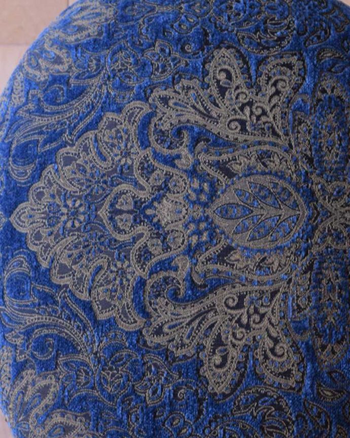 アンティーク調スツールの生地