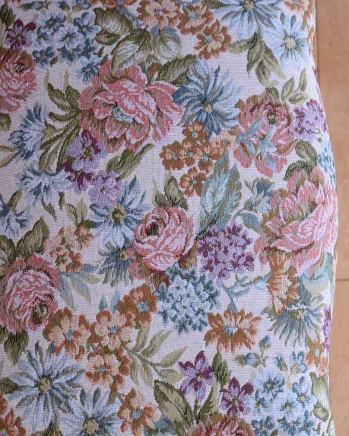 アンティーク調スツールの生地