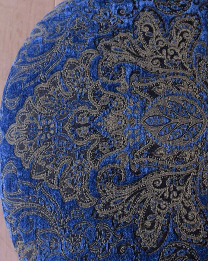 アンティーク調スツールの生地