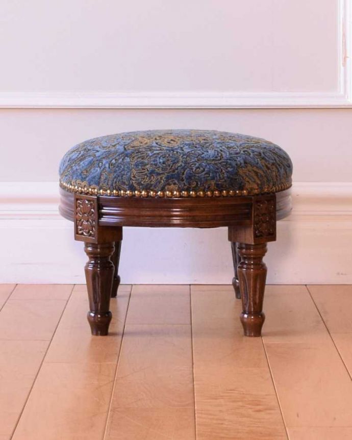 スツールの側面