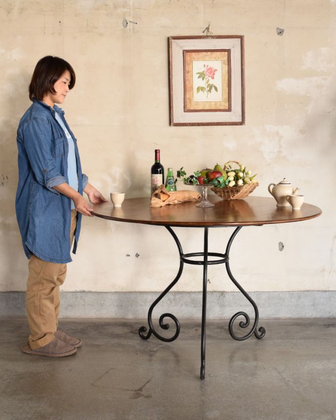 アンティーク風の華やかなデザイン