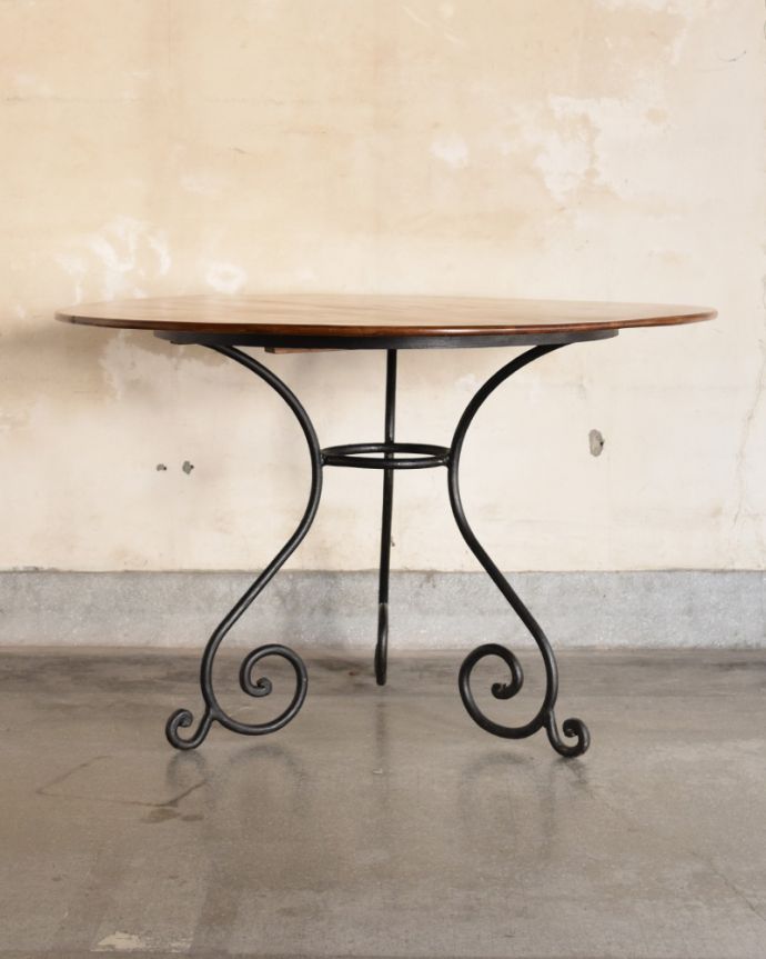 クルッと回転。横から見ると・・・