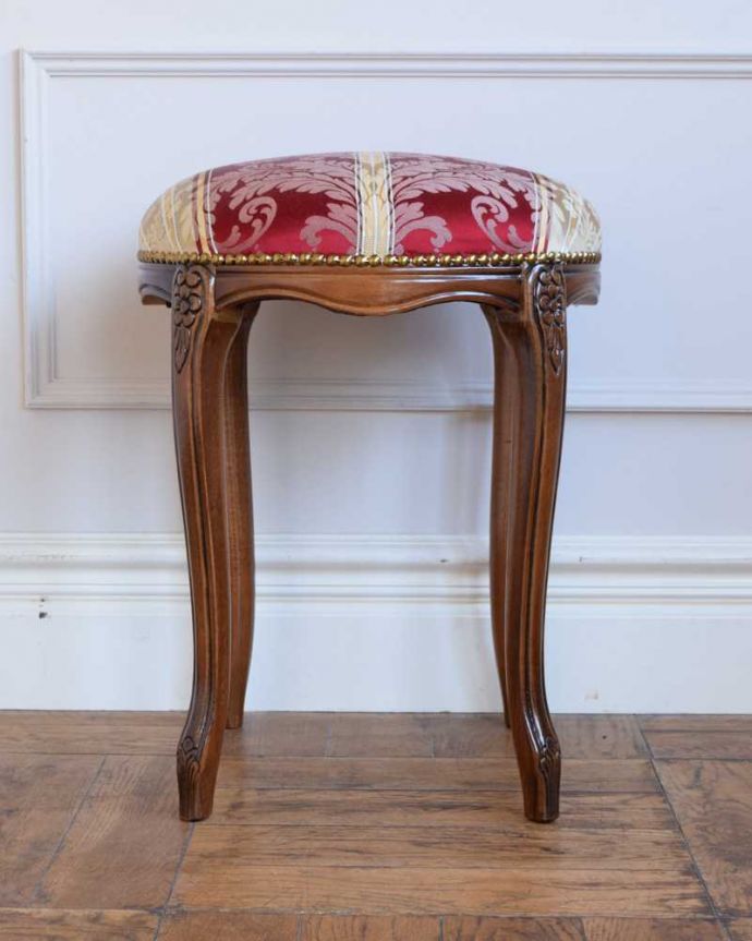 スツールの側面