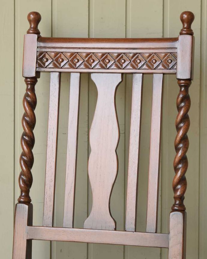 おしゃれなアンティーク風チェア