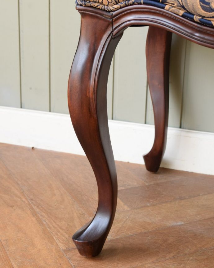 アンティーク調椅子の脚