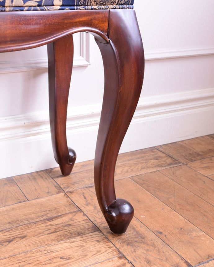 アンティーク調椅子の脚