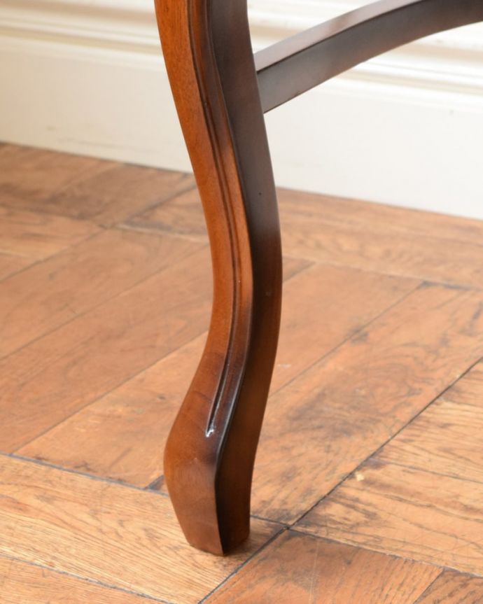 アンティーク風チェアの脚