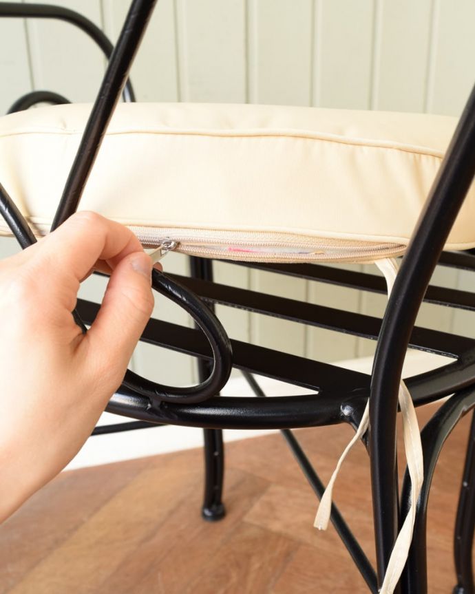 アンティーク風の椅子　アンティーク風　アイアンアームチェア　取り外し出来ますカバーは全てチャックで取り外せるカバーリング仕様になっています。(y-223-c)