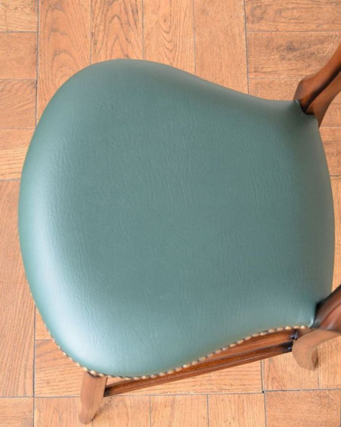 アンティーク風チェアの座面