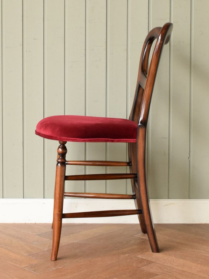 アンティーク調の横顔