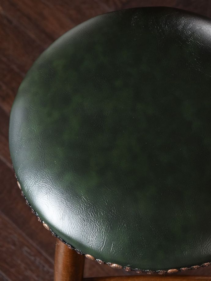 アンティーク調スツールの生地