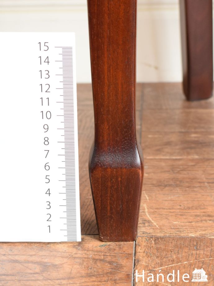 アンティーク風チェアの脚