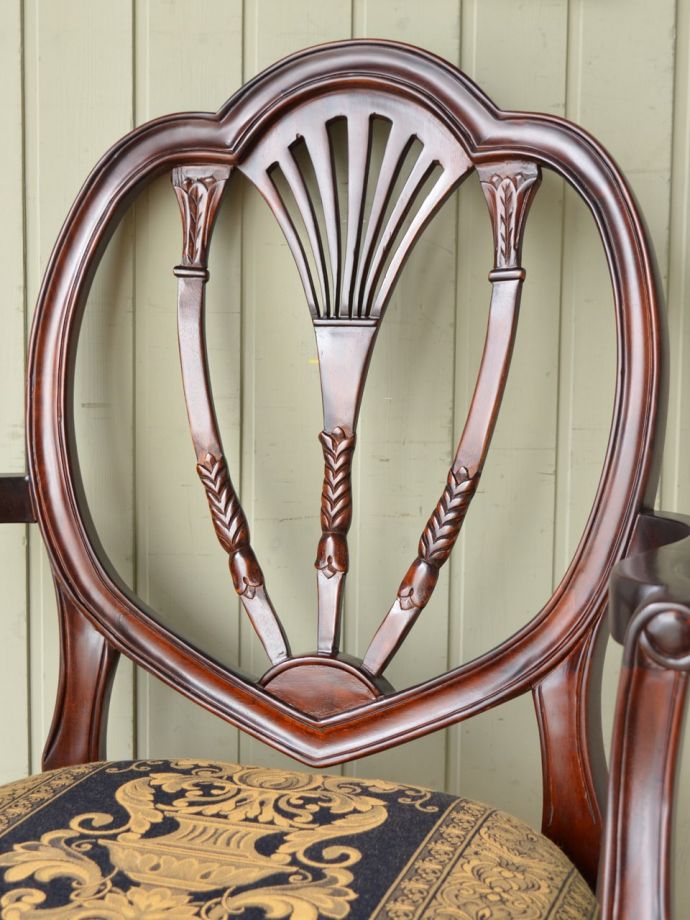 おしゃれなアンティーク風チェア