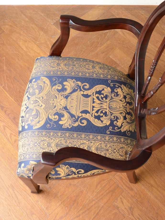 アンティーク風チェアの座面