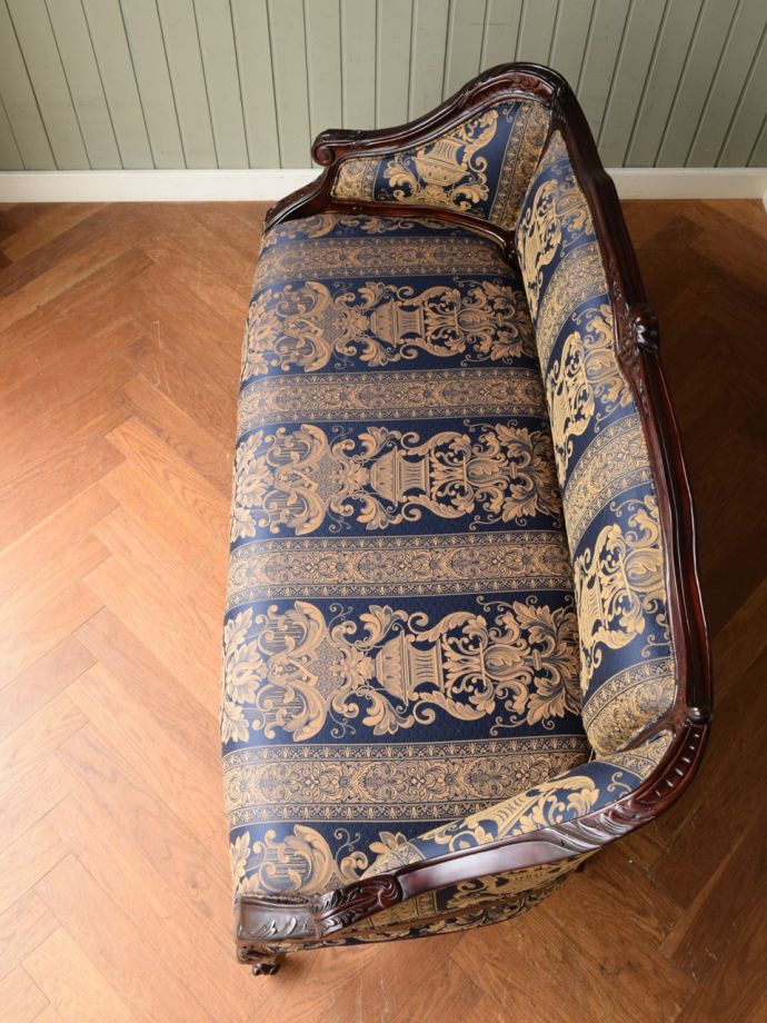 アンティーク調ソファの座面