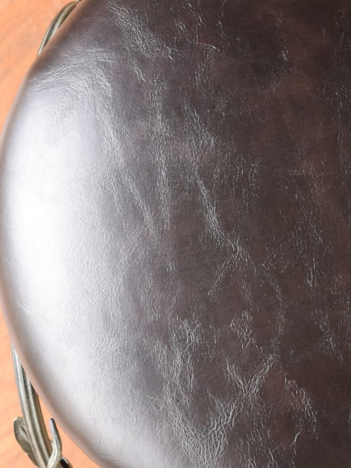 アンティーク調スツールの座面