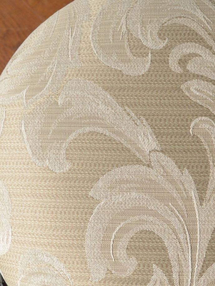 アンティーク調スツールの座面