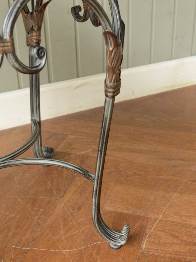 アンティーク風の猫足