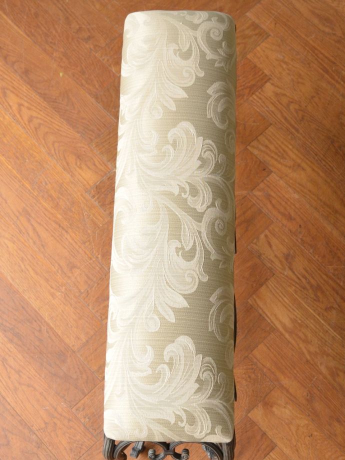 アンティーク風の椅子の座面