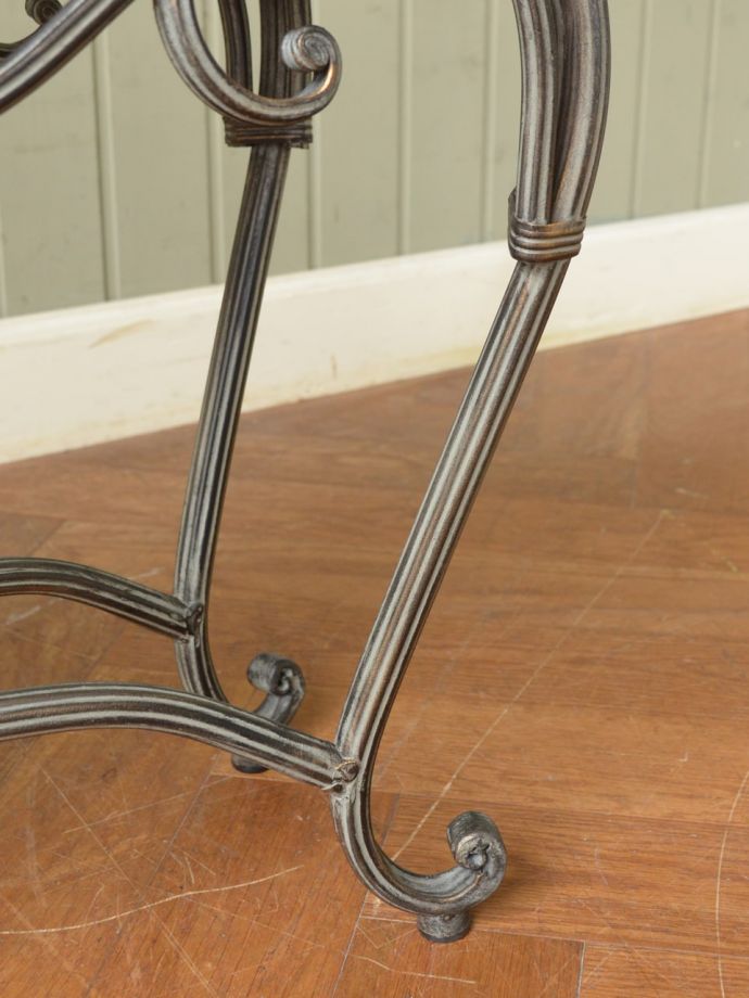 アンティーク風の猫足