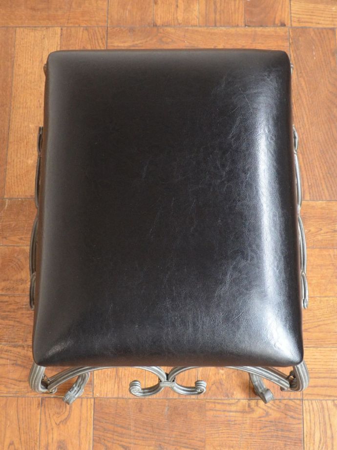 アンティーク風の椅子の座面