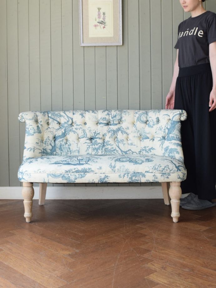 フランス風のおしゃれな2人掛けソファ、ボヌールチェア