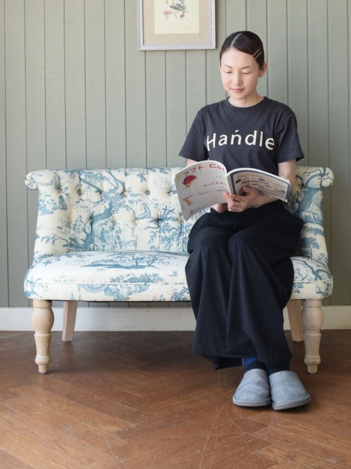 フランス風のおしゃれな2人掛けソファ、ボヌールチェア